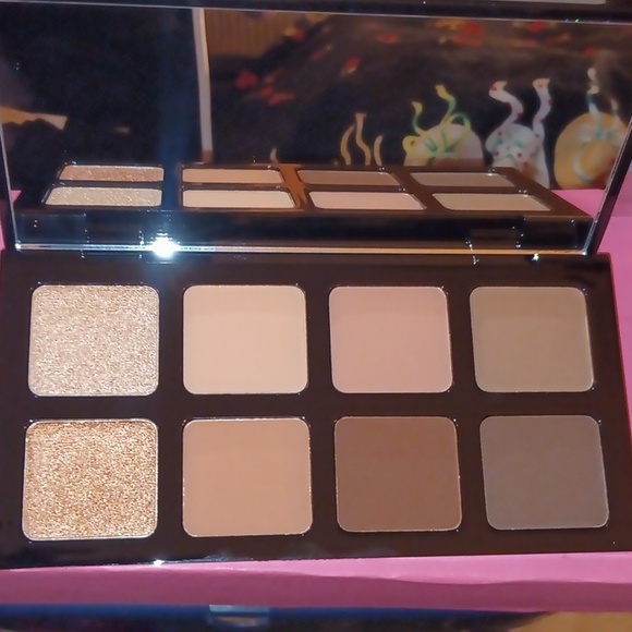 🖤Il Makiage "Shade Addict" 8 Large Pans! Beige-Brown - Picture 2 of 5